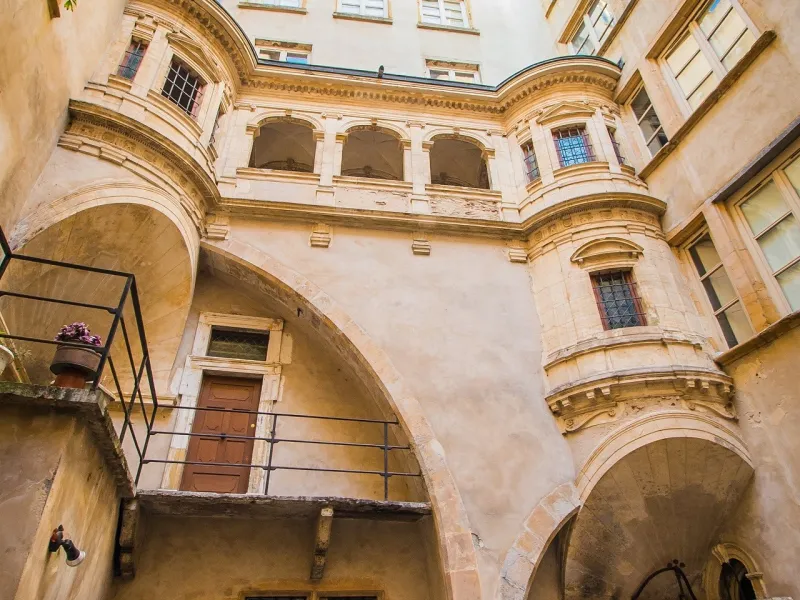 Cour intérieure Vieux-Lyon 