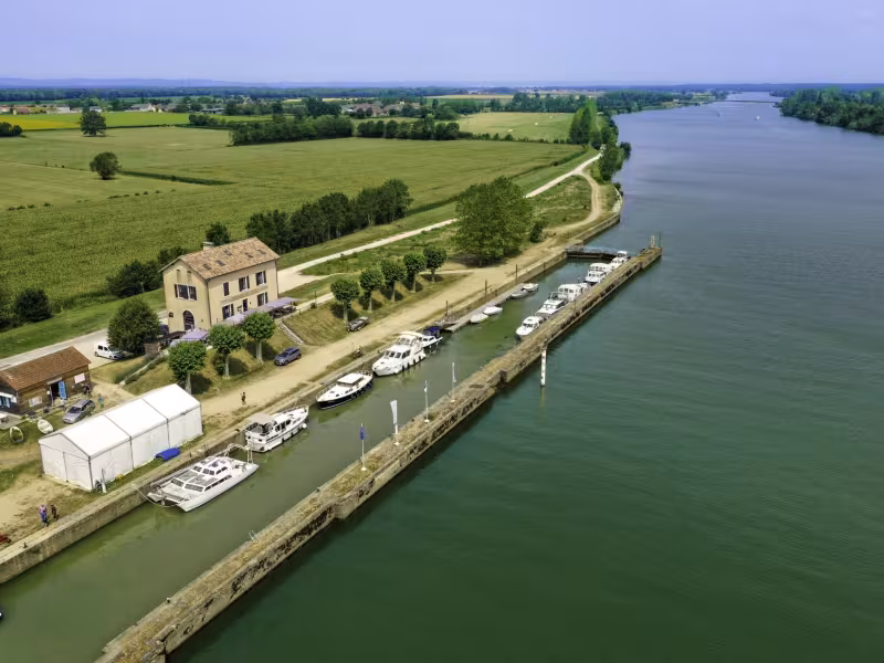 La halte nautique de Gigny-sur-Saône