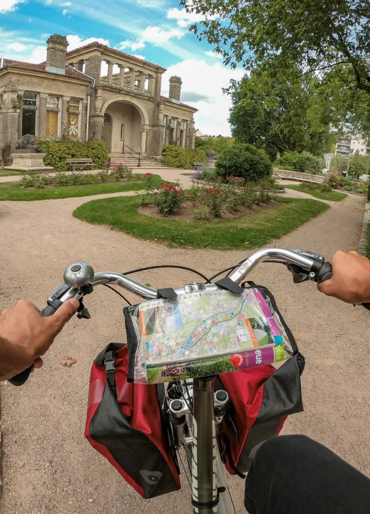 Topoguide de La Voie Bleue sur le vélo 