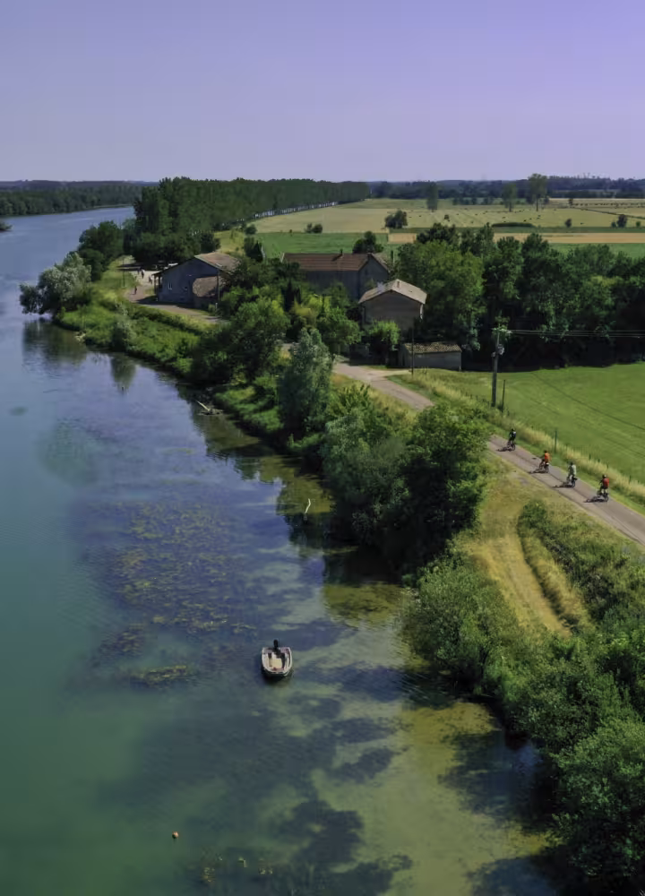 Sur La Voie Bleue en Saône-et-Loire