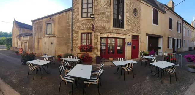Le Caveau