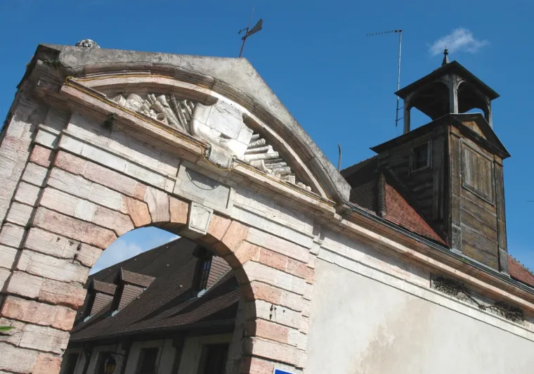 Entrée de l'Arsenal Vauban à Auxonne