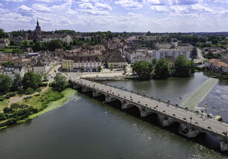 Vue aérienne de Gray-sur-Saône