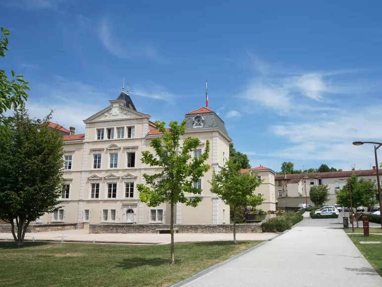 Ombreval Castle